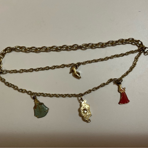 Kids charms bracelet Cinderella and Aurora, shoe and crown 8 1/2 inch bracelet - Picture 4 of 4